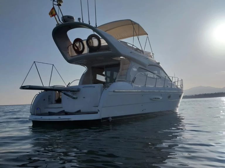 Pronájem Jachta Doqueve s licencí