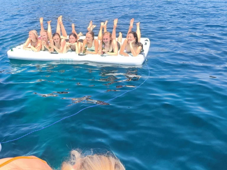 Pronajmout si Bénéteau Flyer 7.7 SUNdeck v Cannes