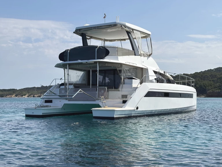 Pronájem Motorová loď Leopard s licencí