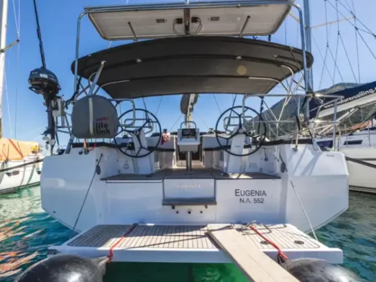 Pronajmout Plachetnice se skipperem či ne Bavaria v Nikiána