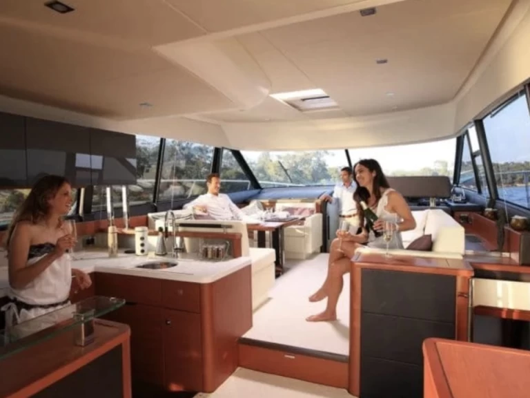 Pronajmout si Sunseeker Sunseeker 60 v Saint-Tropez