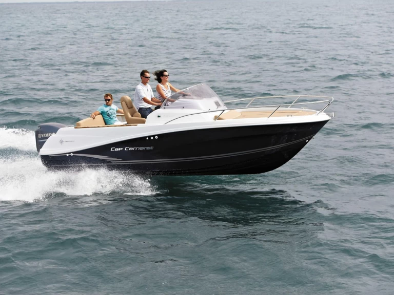 Pronájem Motorová loď Jeanneau s licencí