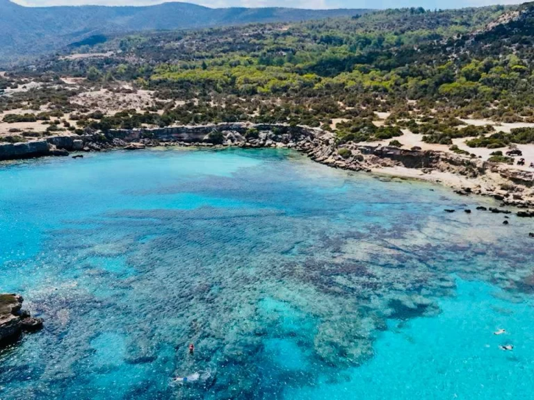 Tempest 570 jednotlivci a charterové společnosti v Latchi