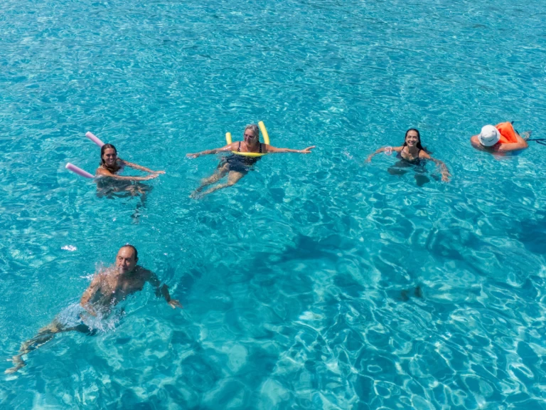 Pronajmout si Tempest 570 v Latchi