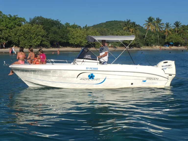 Pronajmout si Pacific Craft Pacific Craft 670 Open v Le Marin