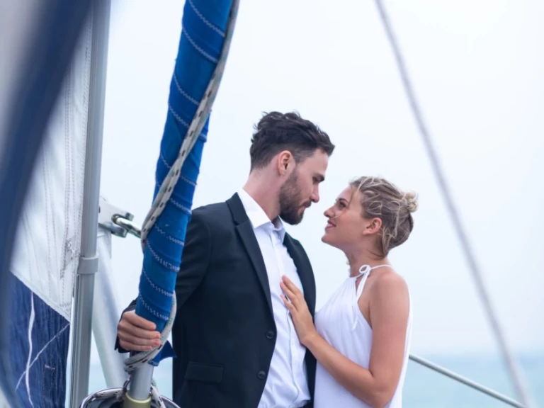 Pronájem Plachetnice Custom Made s licencí