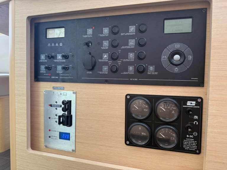 Katamarán k pronájmu v Nikiána za nejlepší cenu