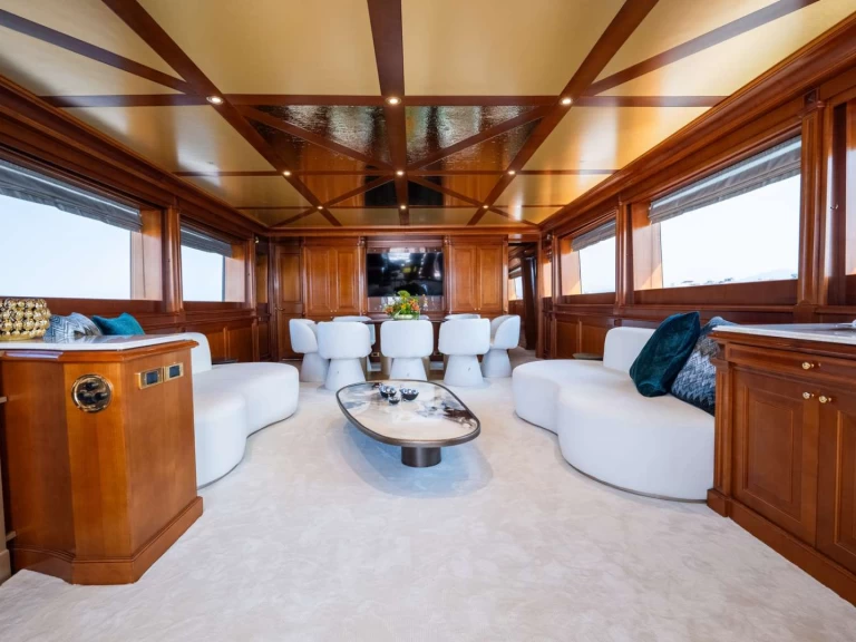 Pronajmout si Baglietto AQUILA v Elliniko 