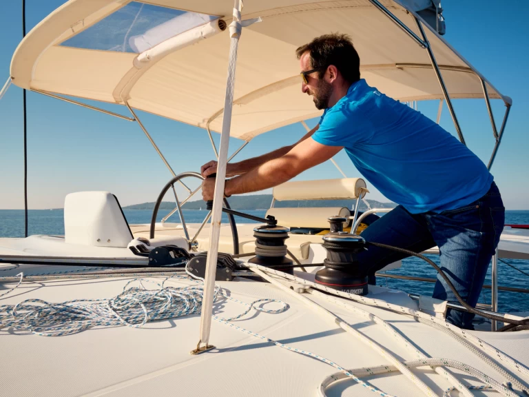 Pronájem Katamarán Lagoon s licencí