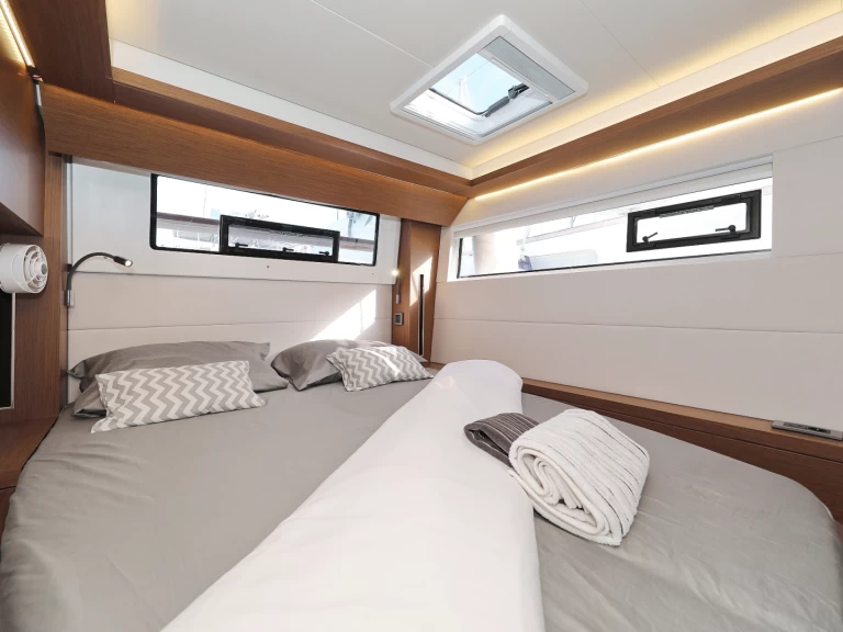 Katamarán k pronájmu v Sukošan za nejlepší cenu