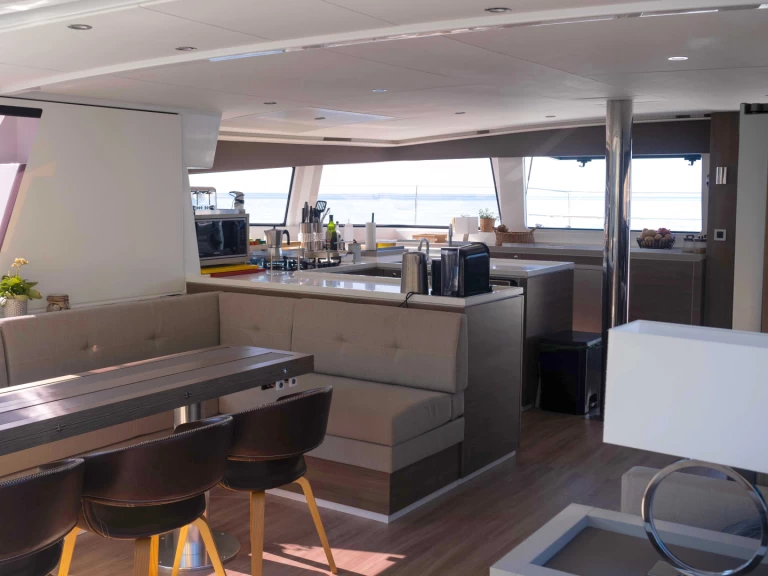 Pronájem lodi Sitges lákavé ceny Bali 5.4