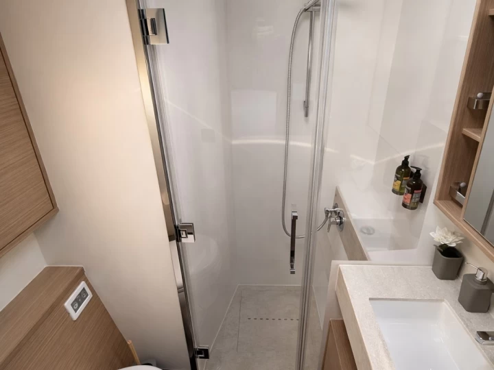 Pronájem jachty v Kaštela -Lagoon Lagoon 60 na Samboatu