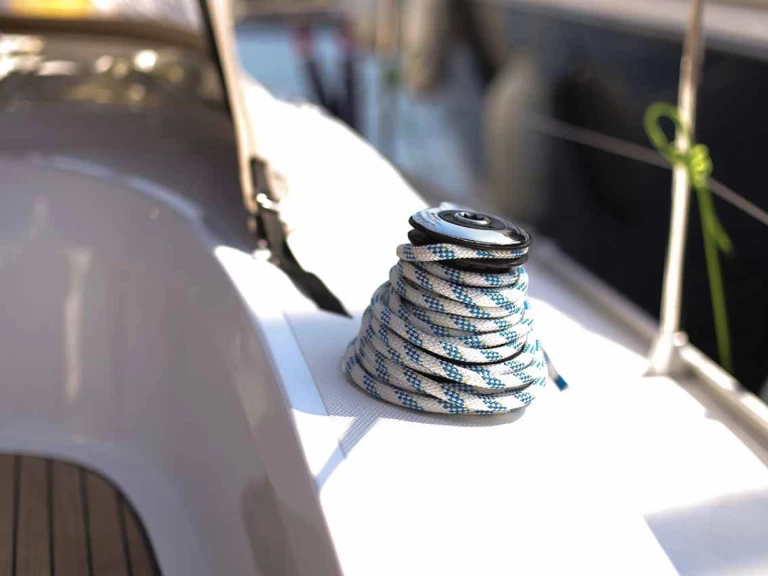 Pronajmout si Bavaria Cruiser 34 v Zadar