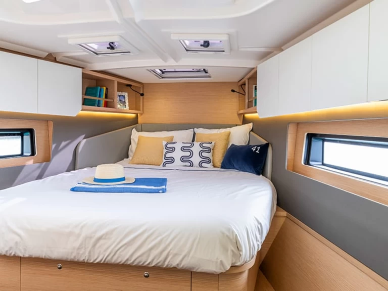 Pronájem lodi Road Town lákavé ceny Dufour 41