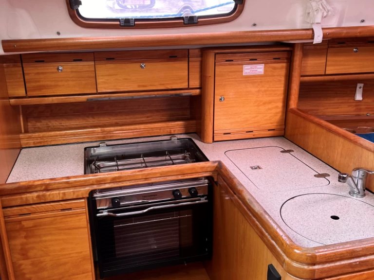 Bavaria Bavaria 33 Cruiser jednotlivci a charterové společnosti v Izola