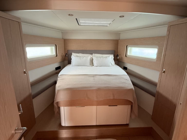 Pronajmout si Bénéteau First 53 v Cugnana Verde