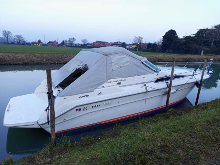 Pronájem lodi Venice lákavé ceny Sea Ray 310 Express