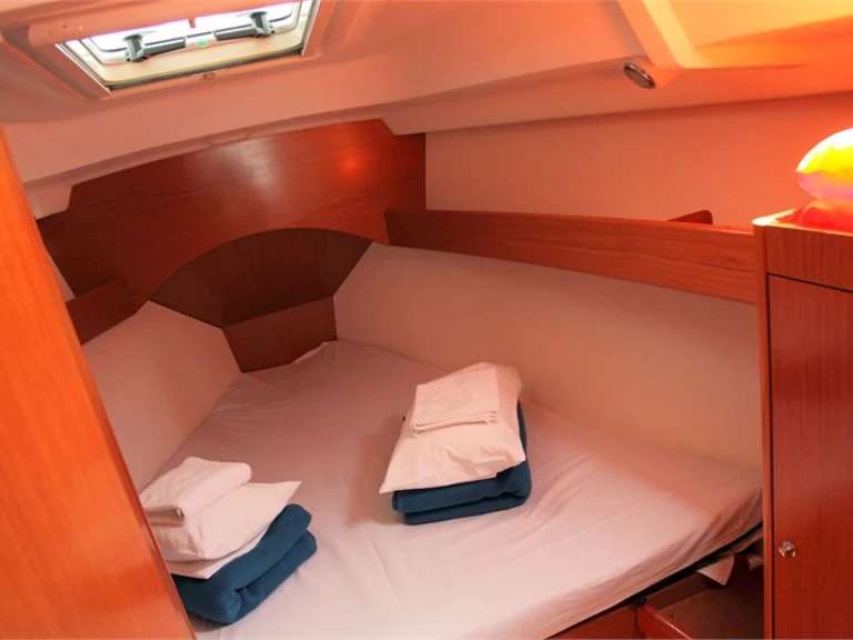 Pronájem Plachetnice Bénéteau s licencí