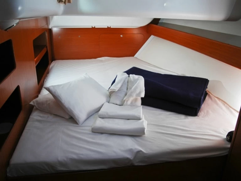 Plachetnice k pronájmu v Provincia di Sassari za nejlepší cenu