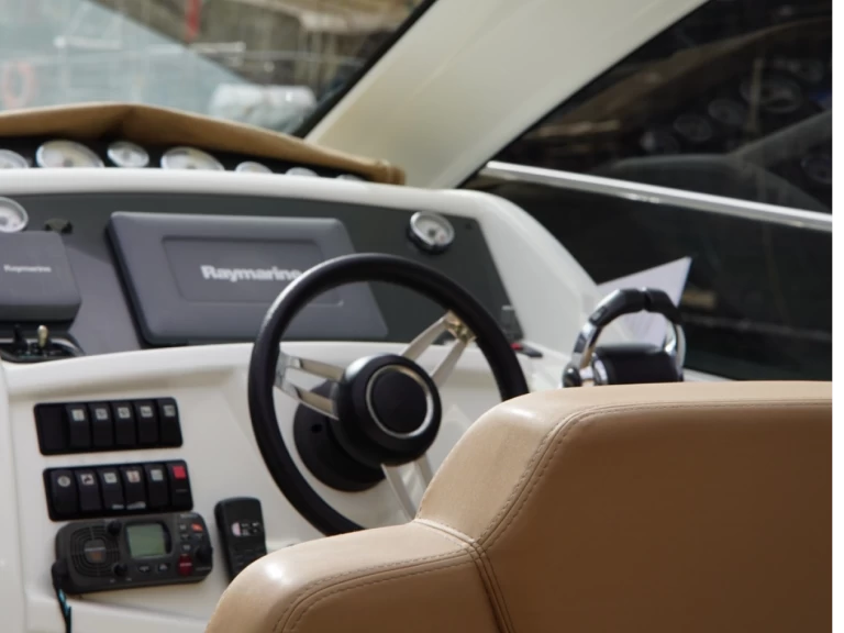 Pronájem Motorová loď v Madeira Islands -Jeanneau LEADER 9 HT