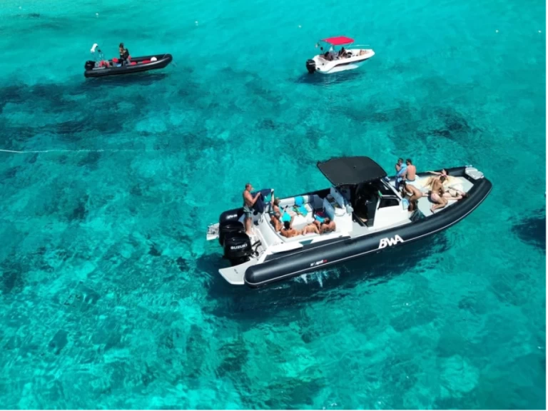 Pronájem Polotuhá loď v La Maddalena -Bwa 33 GTO SPORT