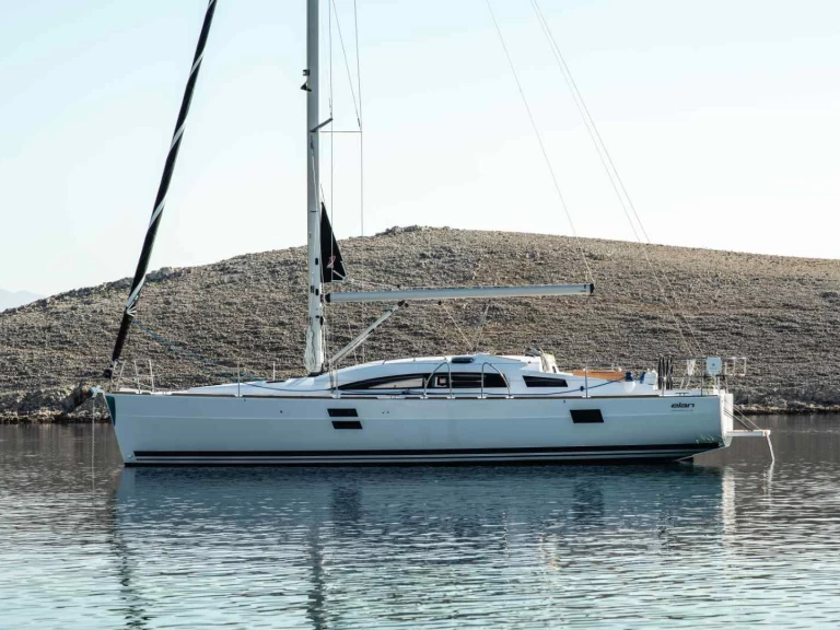 Pronajmout si Elan Impression 40.1 v Ibiza Town