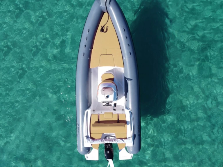 Pronajmout Polotuhá loď se skipperem či ne 2bar v Bacoli