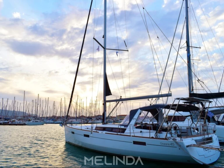 Pronajmout Plachetnice se skipperem či ne Bénéteau v Lefkáda