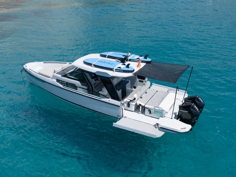 Pronájem Motorová loď Saxdor s licencí