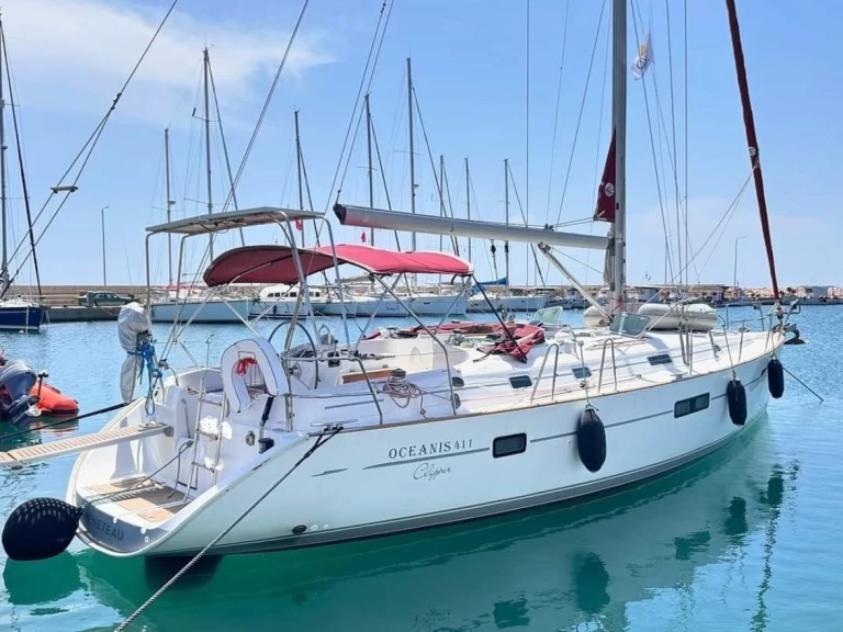 Bénéteau Oceanis 411 Clipper jednotlivci a charterové společnosti v Nikiána