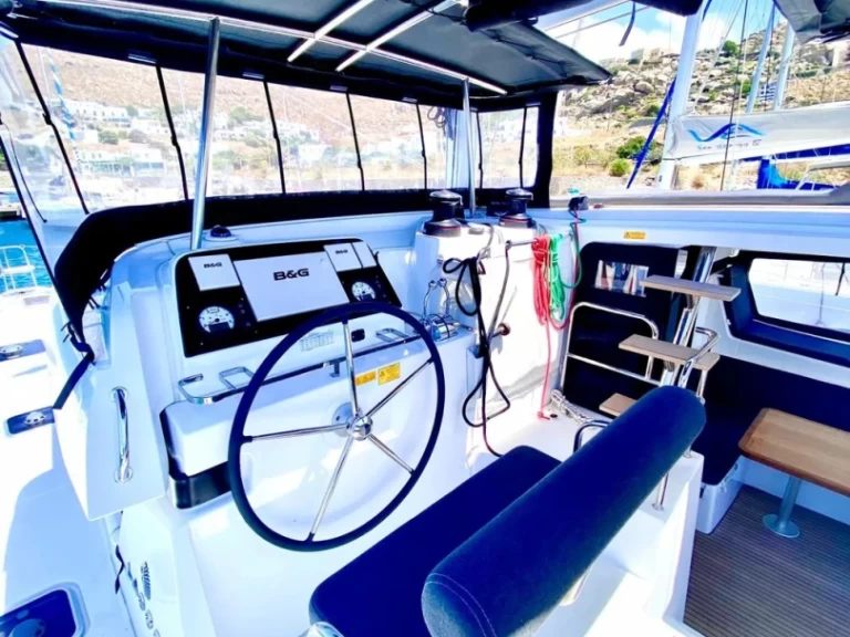 Lagoon Lagoon 42 jednotlivci a charterové společnosti v Palioúri