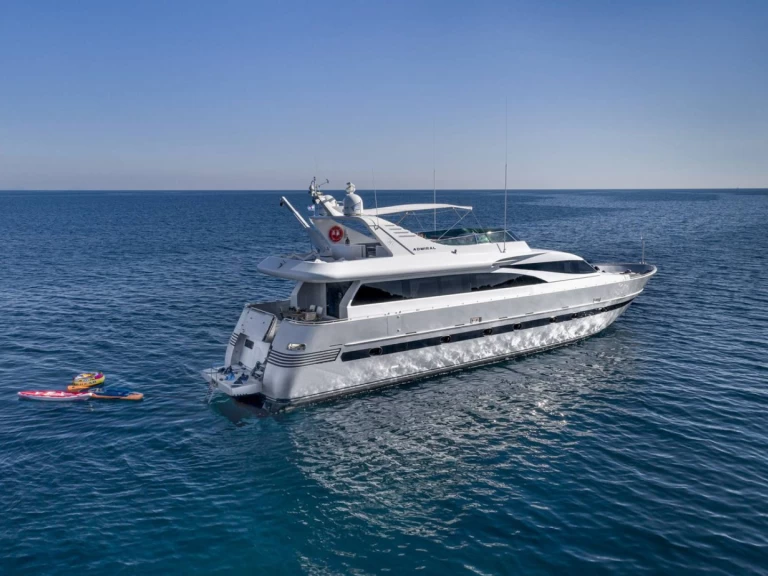 Pronájem lodi Palaio Faliro lákavé ceny Admiral 90