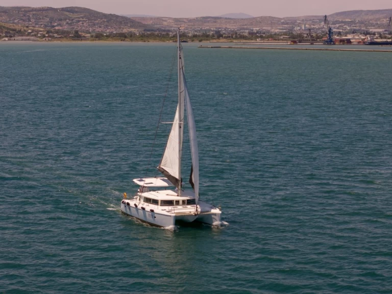 Pronájem Katamarán Lagoon s licencí