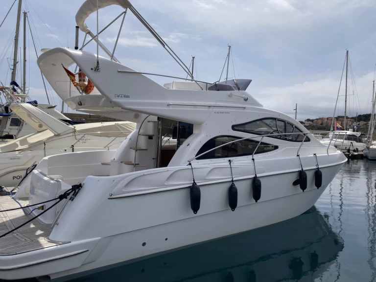 Pronajmout si Genesis Del plata  v Badia de Cadaqués