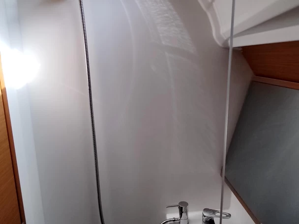 Pronájem Plachetnice Jeanneau s licencí