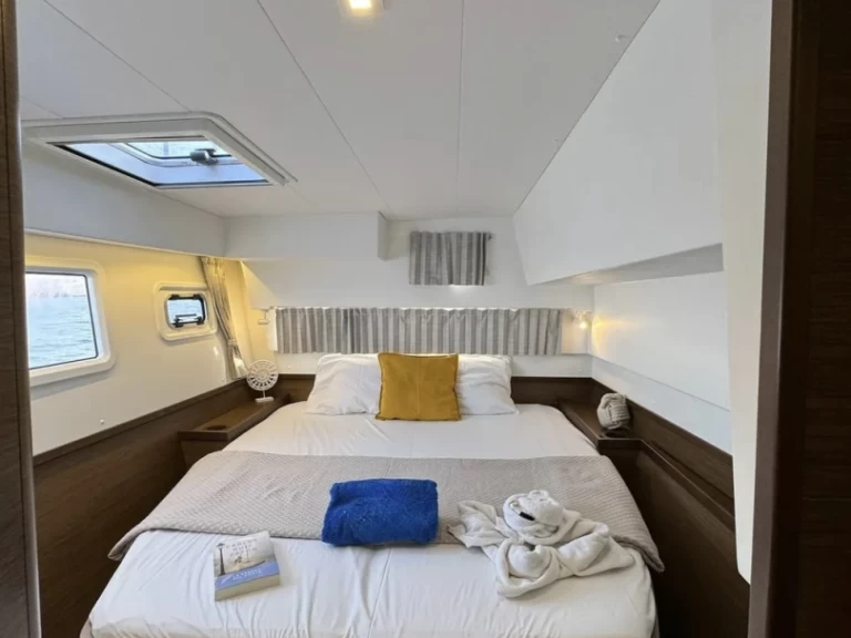 Lagoon Lagoon 42 jednotlivci a charterové společnosti v Palioúri