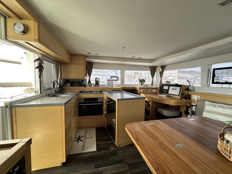 Lagoon Lagoon 450 Sport Top jednotlivci a charterové společnosti v Hyeres