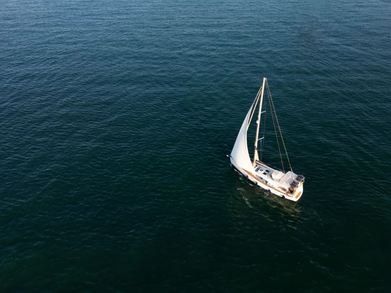 Pronájem lodi Alimos lákavé ceny Oceanis 46