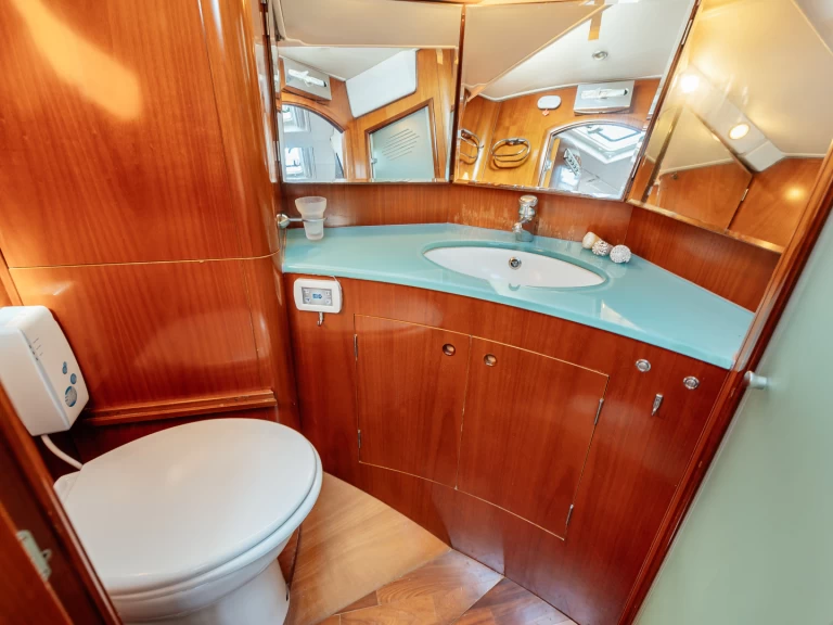 Pronajmout Plachetnice se skipperem či ne Bénéteau v Split