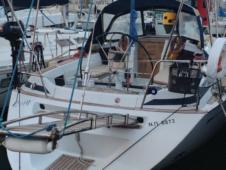 Pronájem lodi Grand Soleil Grand Soleil 37 Race v Atény na Samboatu