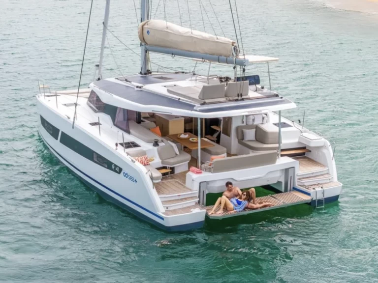 1 FP NEW 41 jednotlivci a charterové společnosti v Ajaccio