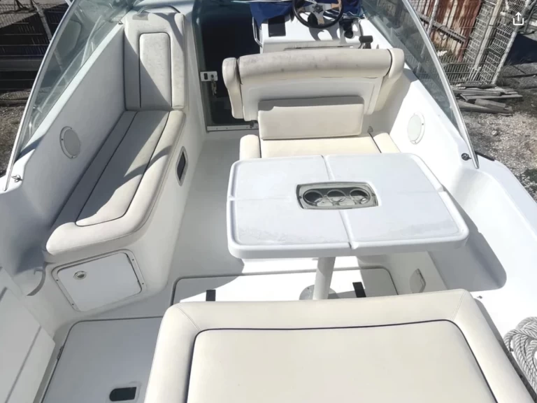 Pronájem Motorová loď v Bormes-les-Mimosas -Bénéteau Flyer 701