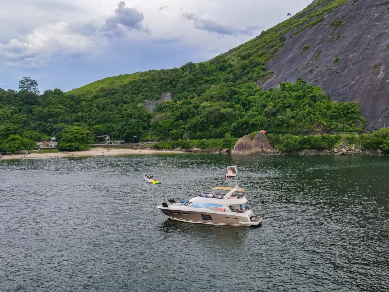 Pronájem jachty v Rio de Janeiro (state) -Prestige 60 flybridge na Samboatu