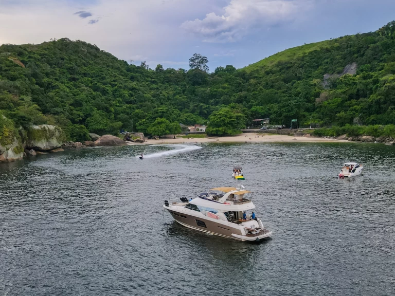 Prestige 60 flybridge jednotlivci a charterové společnosti v Rio de Janeiro (state)