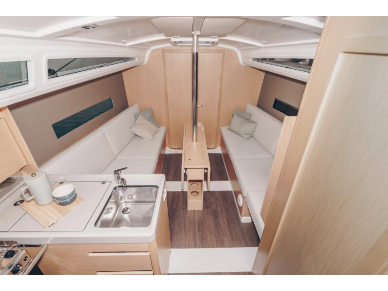 Pronajmout Plachetnice se skipperem či ne Bénéteau v Barcelona