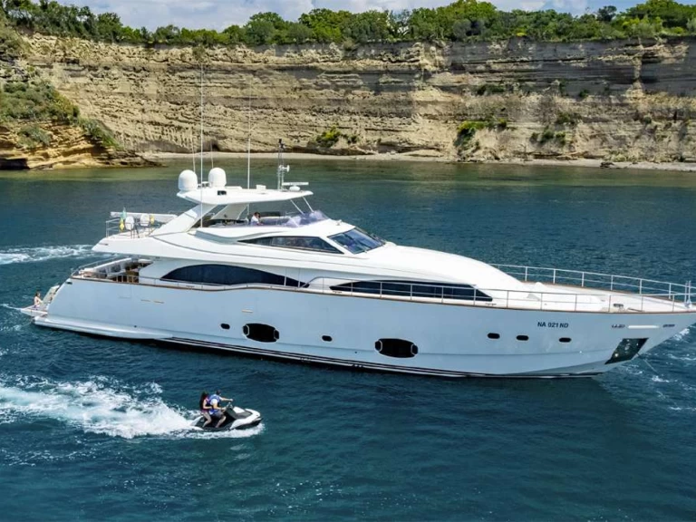 Pronájem lodi Custom Line Anne Marie v Neapol na Samboatu