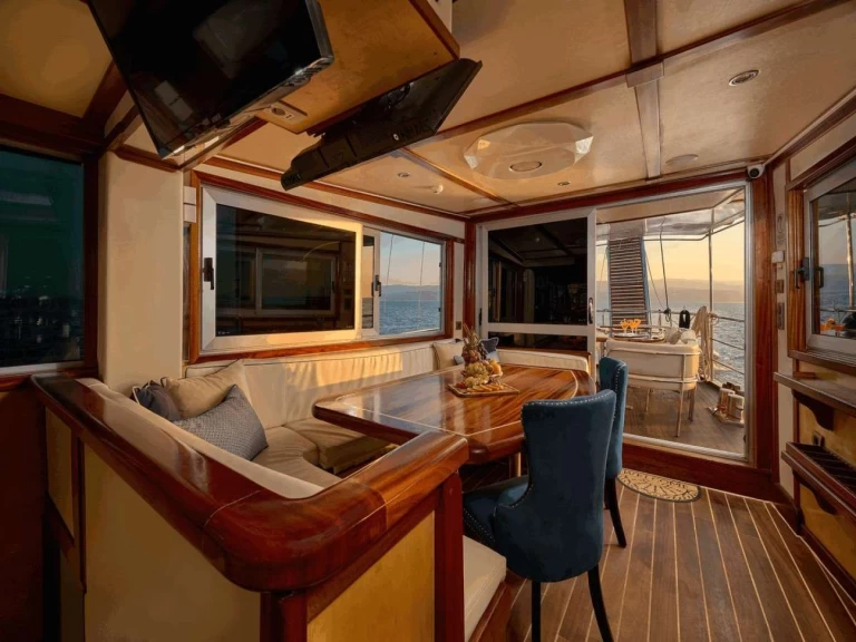  Custom Built Aluminum Cutter TREBENNA jednotlivci a charterové společnosti v Split