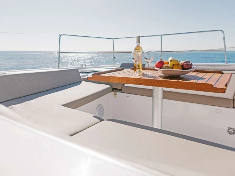 Bali Kos 46.Cat12 jednotlivci a charterové společnosti v Alimos