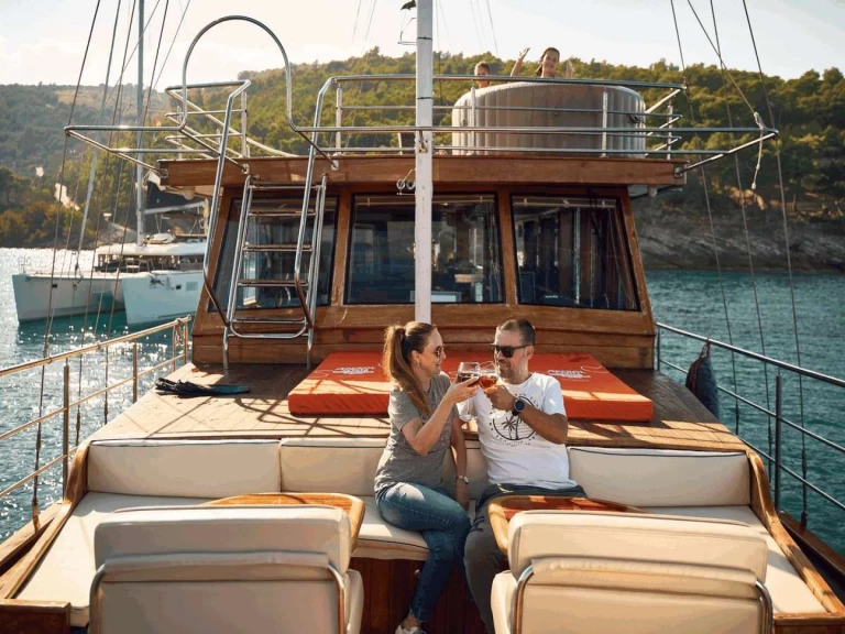 Pronájem lodi Split lákavé ceny TREBENNA