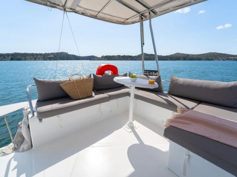 Pronajmout Katamarán se skipperem či ne Fountaine Pajot v Saint Raphael